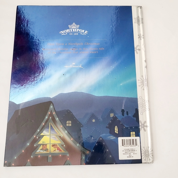Bundle Hallmark Once Upon a North Pole book and tee size 4/5 - Picture 4 of 5